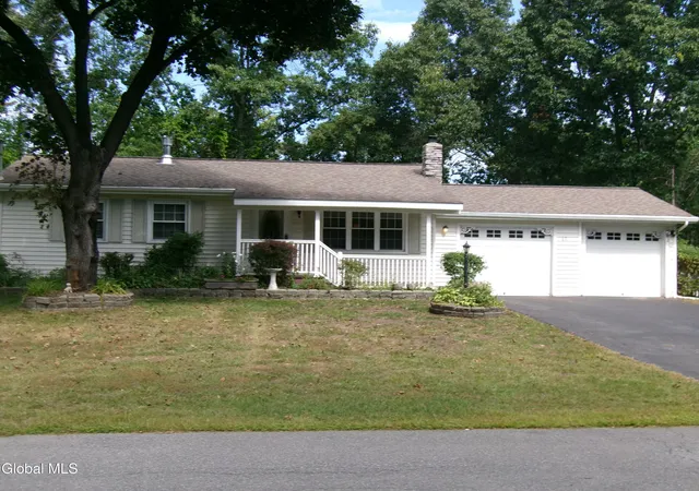 Photo 2 of Sale Pending at 62 Margaret Dr, Ballston Spa, NY 12020 | MLS# 202625758 | Listing updated on 2026-09-14