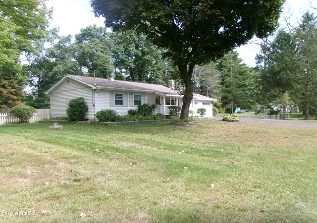 Photo 3 of Sale Pending at 62 Margaret Dr, Ballston Spa, NY 12020 | MLS# 202625758 | Listing updated on 2026-09-14
