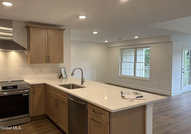 Photo 4 of Condo for sale at 14 Prescott Dr #A, Glenville, NY 12302 | MLS# 202625738 | Listing updated on 2026-09-10