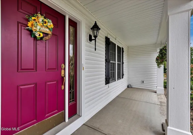 Photo 3 of Single family home for sale at 8 Gladstone Cir, Mechanicville, NY 12118 | MLS# 202625802 | Listing updated on 2026-09-11