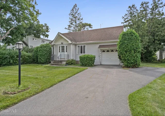 Photo 2 of Single family home for sale at 141 Polsin Dr, Schenectady, NY 12303 | MLS# 202625778 | Listing updated on 2026-09-14