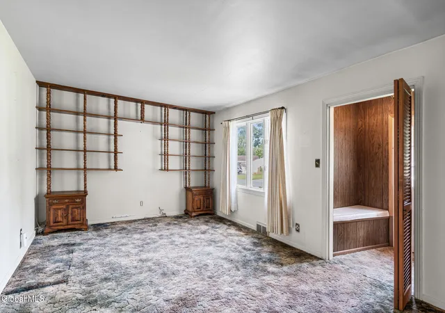 Photo 4 of Single family home for sale at 141 Polsin Dr, Schenectady, NY 12303 | MLS# 202625778 | Listing updated on 2026-09-14