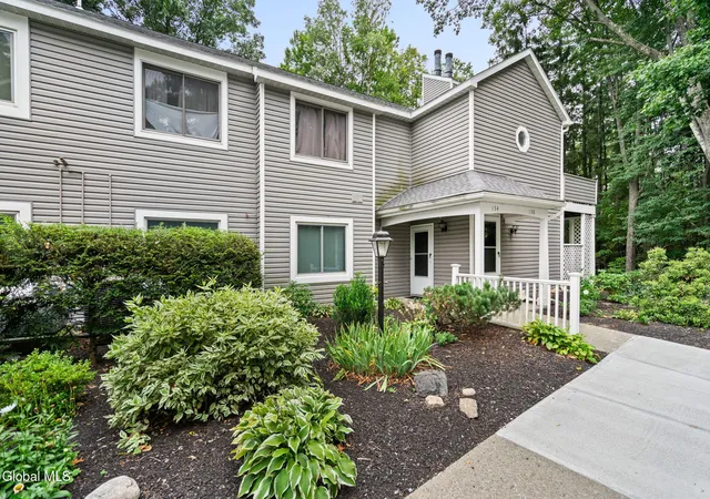 Photo 3 of Sale Pending at 1976 Curry Rd # E134, Rotterdam, NY 12303 | MLS# 202625852 | Listing updated on 2026-09-22
