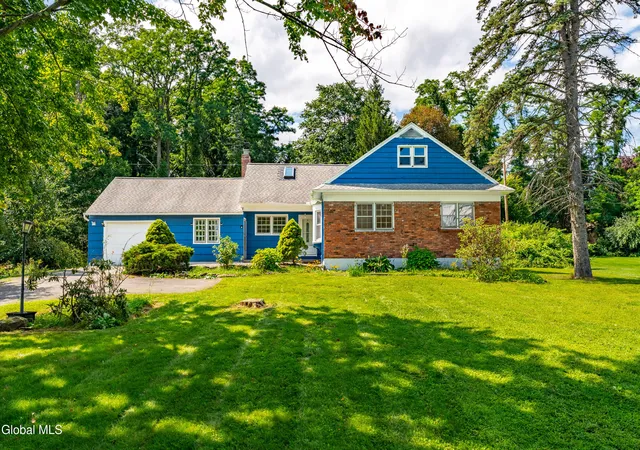 Photo 1 of Single family home for sale at 4132 Buckingham Dr, Schenectady, NY 12304 | MLS# 202625753 | Listing updated on 2026-09-18
