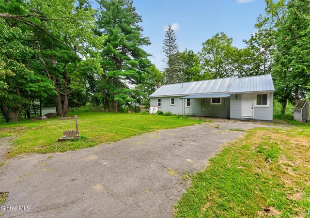 Photo 1 of Single family home for sale at 28 Cardinal Ln, New Baltimore, NY 12124 | MLS# 202625850 | Listing updated on 2026-10-20