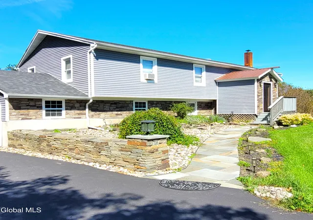 Photo 2 of Single family home for sale at 123 Highland Rd, Greenville, NY 12083 | MLS# 202625774 | Listing updated on 2026-09-11