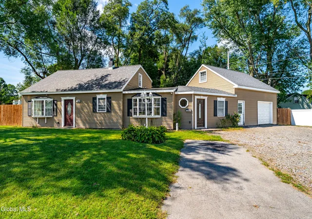 Single family home for sale at 1058 Inner Dr, Schenectady, NY 12303 | MLS# 202625803