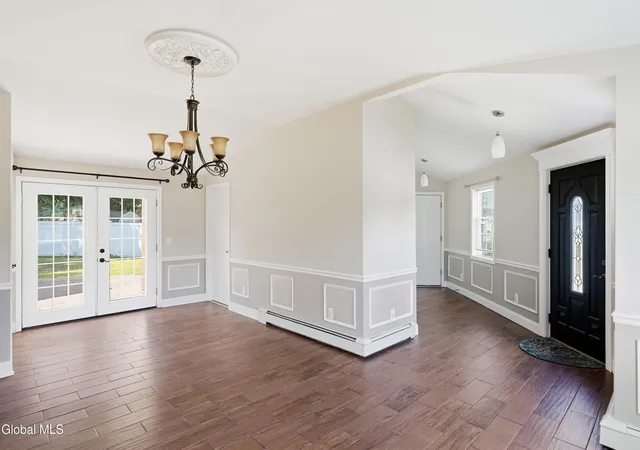 Photo 2 of Single family home for sale at 1058 Inner Dr, Schenectady, NY 12303 | MLS# 202625803 | Listing updated on 2026-09-14