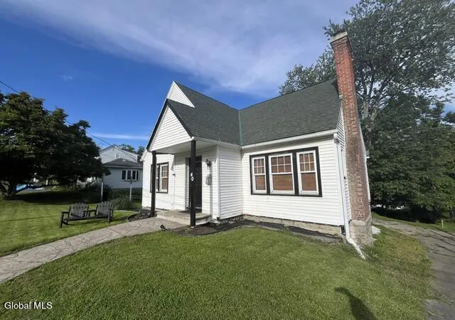 Photo 3 of Single family home for sale at 40 Mcculloch Ave, Ravena, NY 12143 | MLS# 202625776 | Listing updated on 2026-09-11