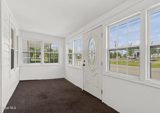 Photo 2 of Sale Pending at 4 Homestead Ave, Schenectady, NY 12304 | MLS# 202625818 | Listing updated on 2026-09-21