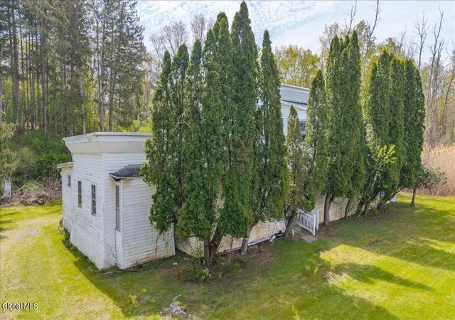 Photo 3 of Multi family home for sale at 1136 River Rd, Selkirk, NY 12158 | MLS# 202626327 | Listing updated on 2026-09-21