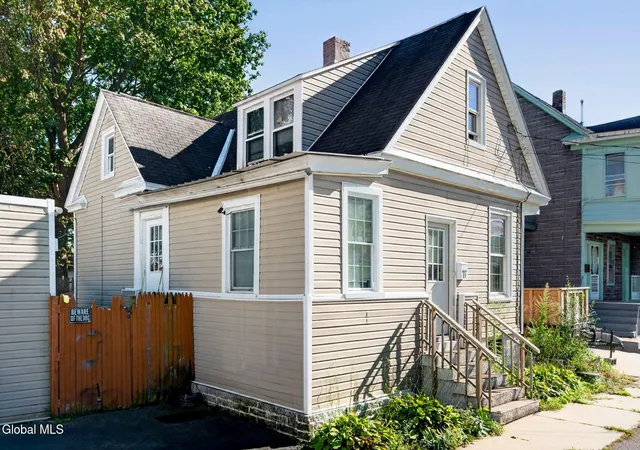 Photo 2 of Sale Pending at 27 Steuben St, Schenectady, NY 12307 | MLS# 202626296 | Listing updated on 2026-09-30