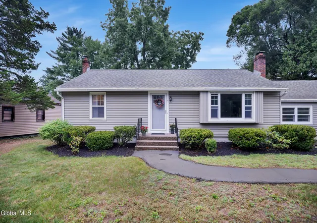 Photo 3 of Sale Pending at 11 Carolyn Ln, Schenectady, NY 12302 | MLS# 202625922 | Listing updated on 2026-09-18