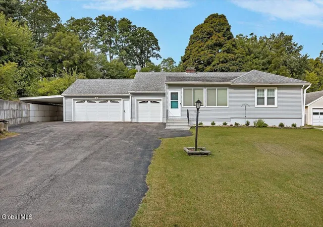 Photo 2 of Sale Pending at 135 Gordon Rd, Schenectady, NY 12306 | MLS# 202625896 | Listing updated on 2026-09-14