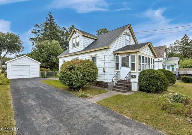 Photo 1 of Single family home for sale at 219 Stoodley Pl, Schenectady, NY 12303 | MLS# 202625900 | Listing updated on 2026-09-12