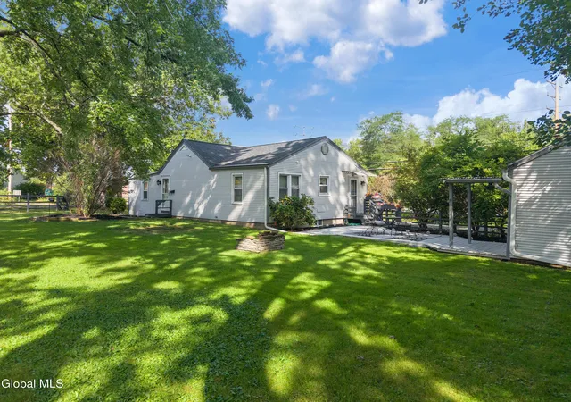 Photo 3 of Single family home for sale at 1713 Hillside Ave, Schenectady, NY 12309 | MLS# 202625969 | Listing updated on 2026-09-28