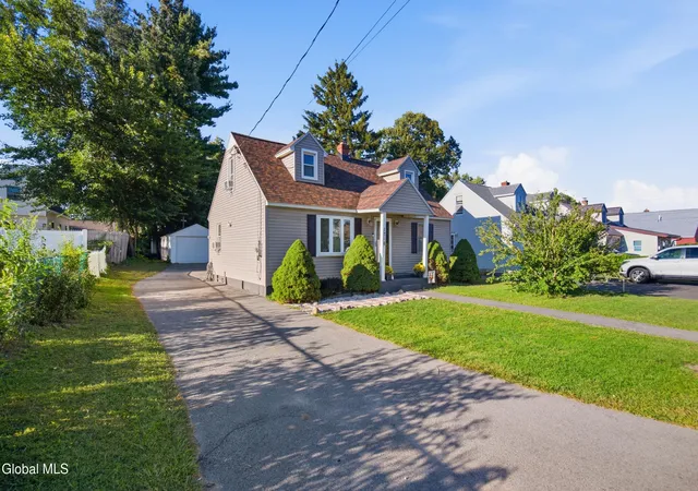 Photo 2 of Sale Pending at 1718 Dorsett St, Schenectady, NY 12303 | MLS# 202626228 | Listing updated on 2026-09-28