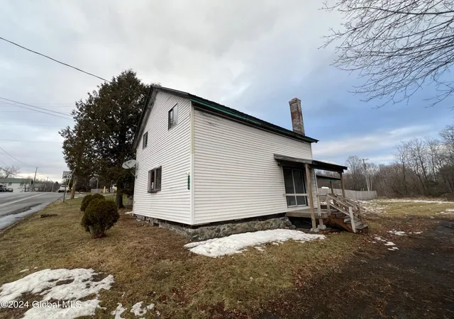 Photo 3 of Single family home for sale at 3186 Plank Rd, Mineville, NY 12956 | MLS# 202626140 | Listing updated on 2026-09-15