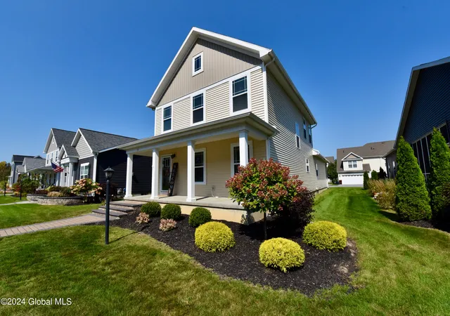 Photo 3 of Single family home for sale at 36 Vettura Ct, Ballston Spa, NY 12020 | MLS# 202626058 | Listing updated on 2026-10-05