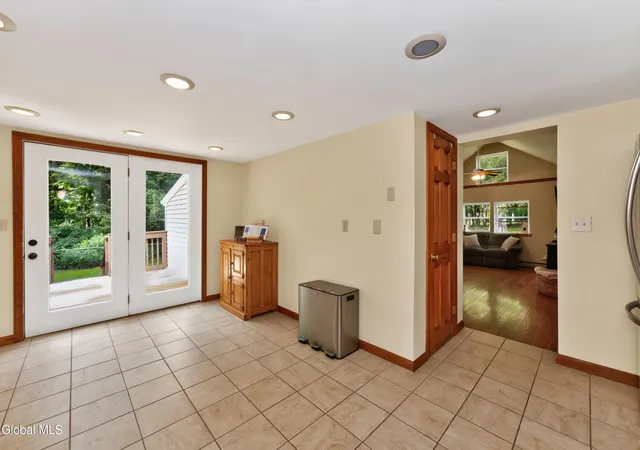 Photo 3 of Single family home for sale at 600 Riverview Rd, Rexford, NY 12148 | MLS# 202625984 | Listing updated on 2026-10-02