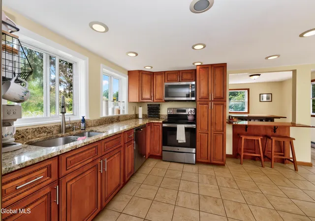 Photo 2 of Single family home for sale at 600 Riverview Rd, Rexford, NY 12148 | MLS# 202625984 | Listing updated on 2026-10-02