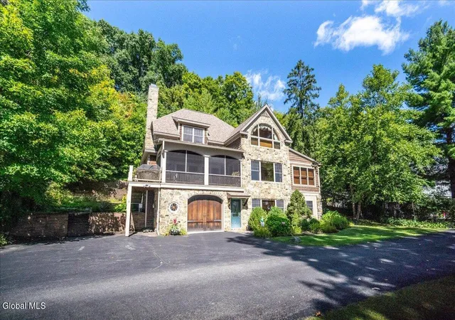 Photo 2 of Single family home for sale at 11 Manning Cvs Rd, Ballston Spa, NY 12020 | MLS# 202626067 | Listing updated on 2026-09-17