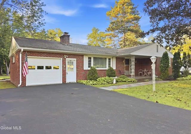 Photo 2 of Sale Pending at 1961 Brookview Rd, Castleton On Hudson, NY 12033 | MLS# 202626083 | Listing updated on 2026-09-21