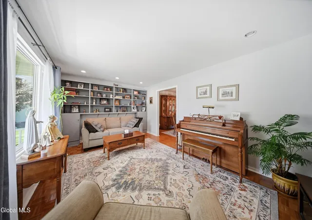 Photo 4 of Sale Pending at 4008 Luigi Ct, Schenectady, NY 12303 | MLS# 202626565 | Listing updated on 2026-09-30