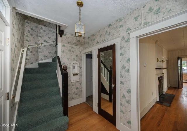 Photo 4 of Sale Pending at 1670 Wendell Ave, Schenectady, NY 12308 | MLS# 202625993 | Listing updated on 2026-09-19
