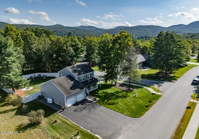 Photo 3 of Single family home for sale at 46 James St, Warrensburg, NY 12885 | MLS# 202626692 | Listing updated on 2026-09-28