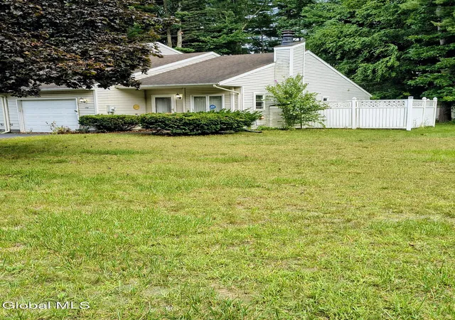 Photo 3 of Sale Pending at 152 Tallow Wood Dr, Clifton Park, NY 12065 | MLS# 202626107 | Listing updated on 2026-10-04