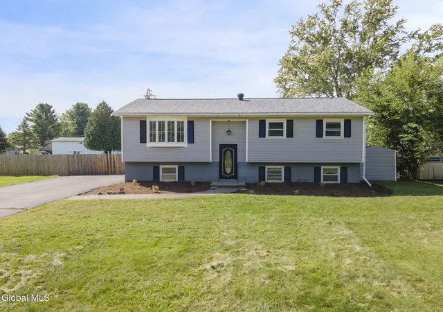 Photo 1 of Sale Pending at 186 Middletown Rd, Waterford, NY 12188 | MLS# 202626431 | Listing updated on 2026-09-29