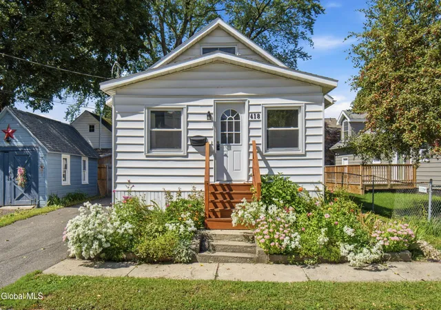 Photo 1 of Single family home for sale at 418 S Reynolds St, Schenectady, NY 12302 | MLS# 202626053 | Listing updated on 2026-09-28