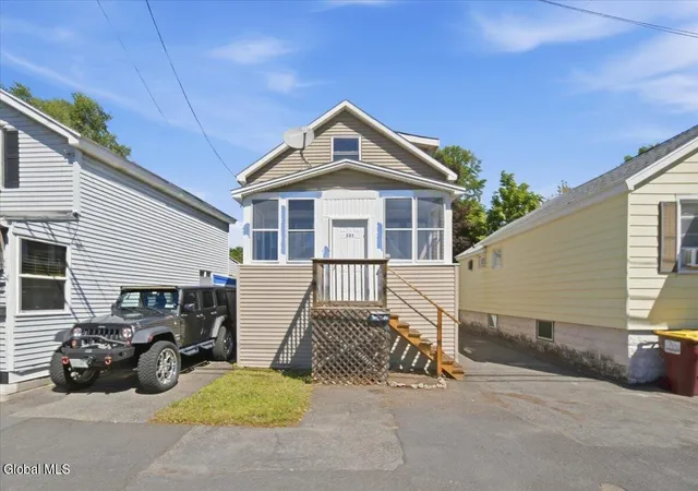 Photo 1 of Single family home for sale at 127 Exchange St, Albany, NY 12205 | MLS# 202626222 | Listing updated on 2026-09-21