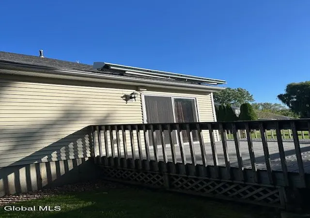 Photo 2 of Sale Pending at 1168 Spearhead Dr, Schenectady, NY 12302 | MLS# 202626091 | Listing updated on 2026-09-19