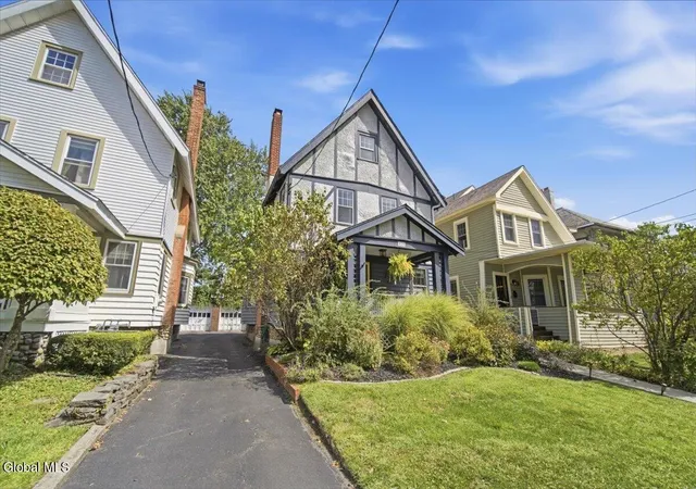 Photo 3 of Sale Pending at 525 Mercer St, Albany, NY 12208 | MLS# 202626258 | Listing updated on 2026-09-28