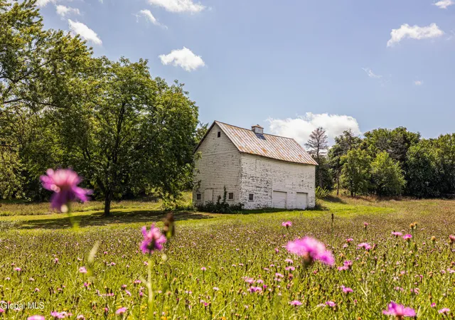Photo 3 of Single family home for sale at 725 New York 66, Hudson, NY 12534 | MLS# 202626139 | Listing updated on 2026-09-21