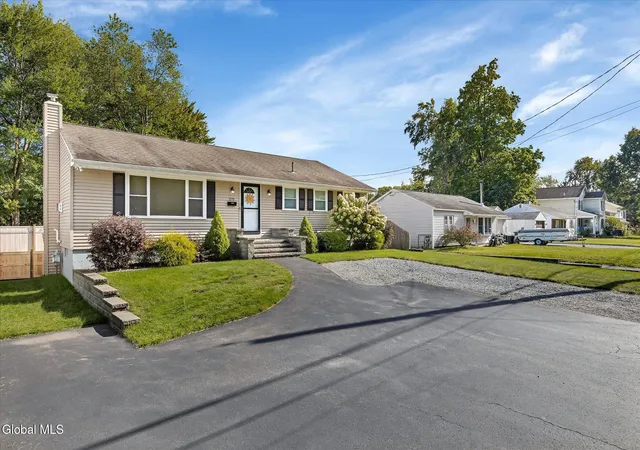 Photo 2 of Sale Pending at 270 Daniels Ave, Schenectady, NY 12304 | MLS# 202626239 | Listing updated on 2026-09-22