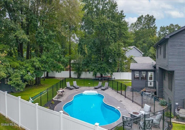 Photo 3 of Sale Pending at 18 Orchard Park Dr, Clifton Park, NY 12065 | MLS# 202626123 | Listing updated on 2026-09-28
