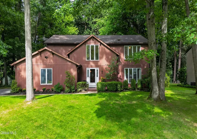 Photo 1 of Single family home for sale at 35 Via Maria Dr, Schenectady, NY 12302 | MLS# 202626290 | Listing updated on 2026-09-27