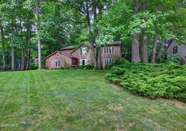 Photo 64 of Single family home for sale at 35 Via Maria Dr, Schenectady, NY 12302 | MLS# 202626290 | Listing updated on 2026-09-27