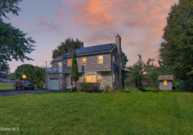 Photo 3 of Single family home for sale at 611 Brunswick Rd, Troy, NY 12180 | MLS# 202626236 | Listing updated on 2026-09-27
