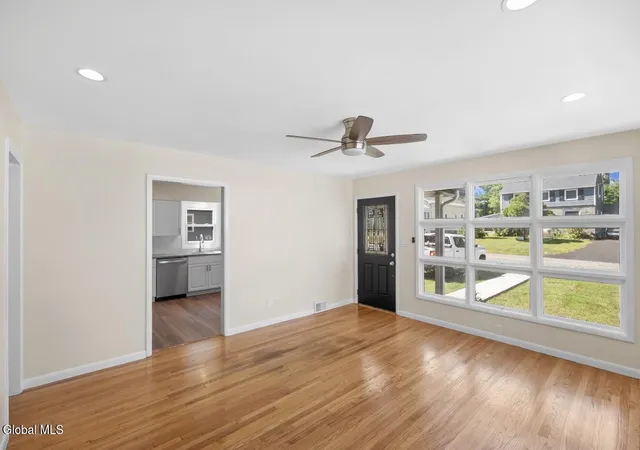 Photo 3 of Single family home for sale at 7 Delafield Dr, Albany, NY 12205 | MLS# 202626183 | Listing updated on 2026-10-08