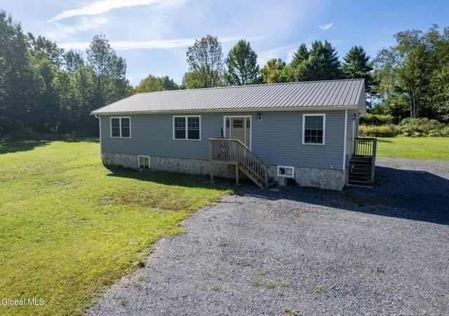 Photo 1 of Single family home for sale at 1028 State Hwy 67, Johnstown, NY 12095 | MLS# 202626278 | Listing updated on 2026-10-02
