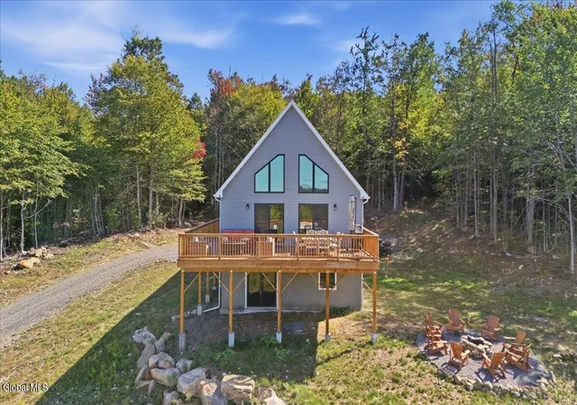 Photo 4 of Single family home for sale at 210 Fisher Rd, Caroga Lake, NY 12032 | MLS# 202626213 | Listing updated on 2026-09-17