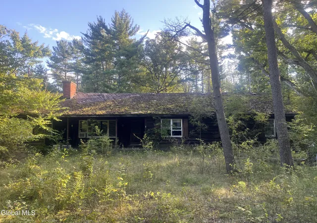 Photo 2 of Sale Pending at 363 Closson Rd, Schenectady, NY 12302 | MLS# 202626289 | Listing updated on 2026-09-19