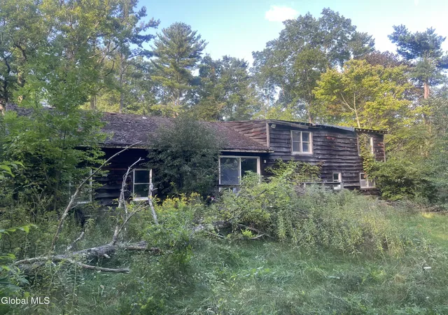 Photo 3 of Sale Pending at 363 Closson Rd, Schenectady, NY 12302 | MLS# 202626289 | Listing updated on 2026-09-19