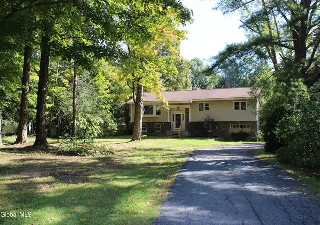 Photo 2 of Single family home for sale at 482 Sweetman Rd, Ballston Spa, NY 12020 | MLS# 202626357 | Listing updated on 2026-09-17