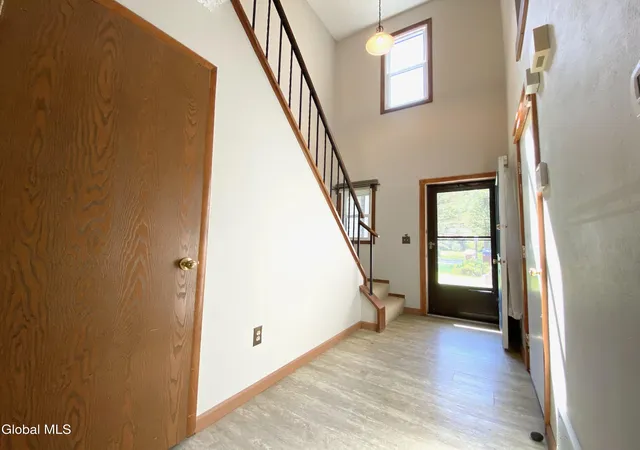 Photo 3 of Sale Pending at 504 Townwood Dr, Guilderland, NY 12203 | MLS# 202626255 | Listing updated on 2026-09-22