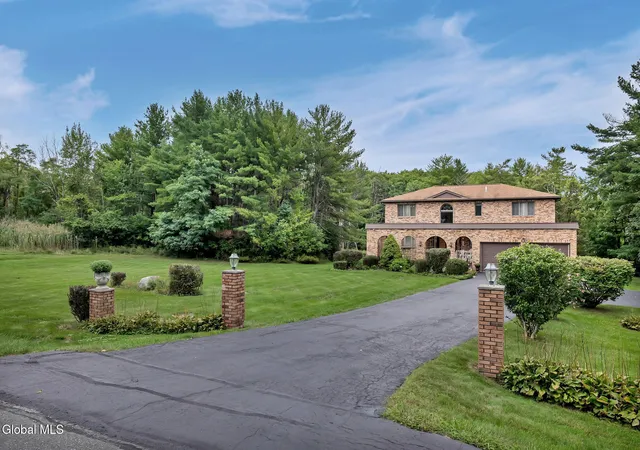 Photo 3 of Single family home for sale at 1046 Ridge Rd, Schenectady, NY 12302 | MLS# 202626287 | Listing updated on 2026-09-18